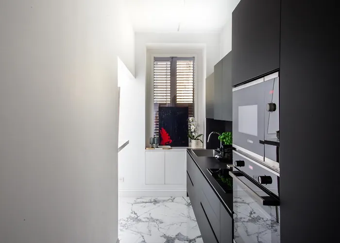 Romantic Colosseum - Luxury